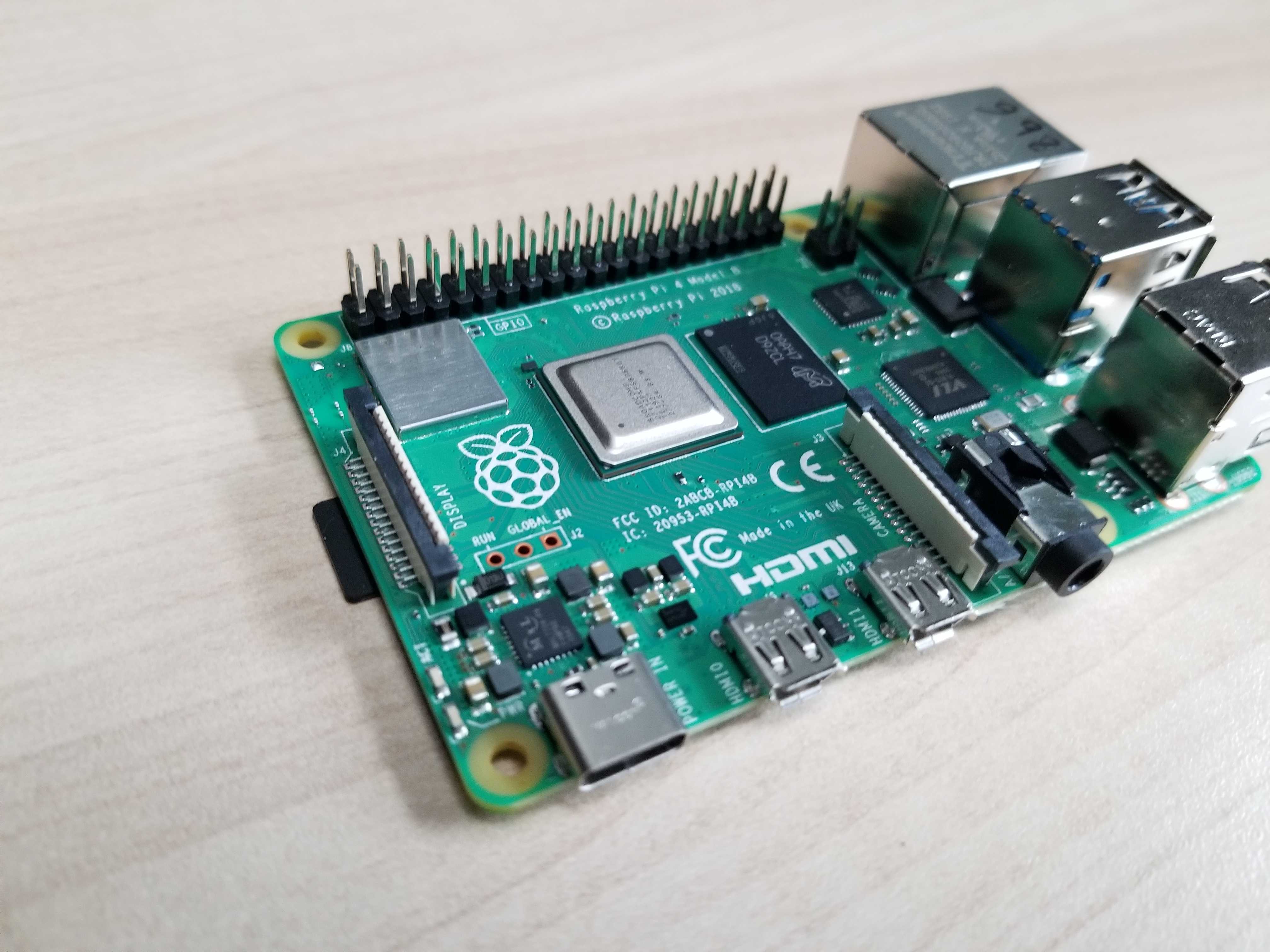 Raspberry Pi 4 Model B - 4GB